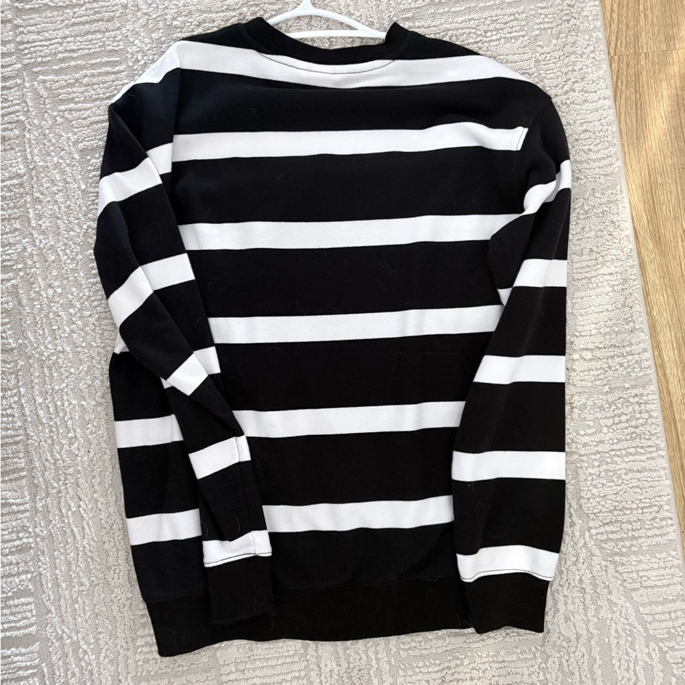 H&M Black and White Striped Crew Neck Sweater
